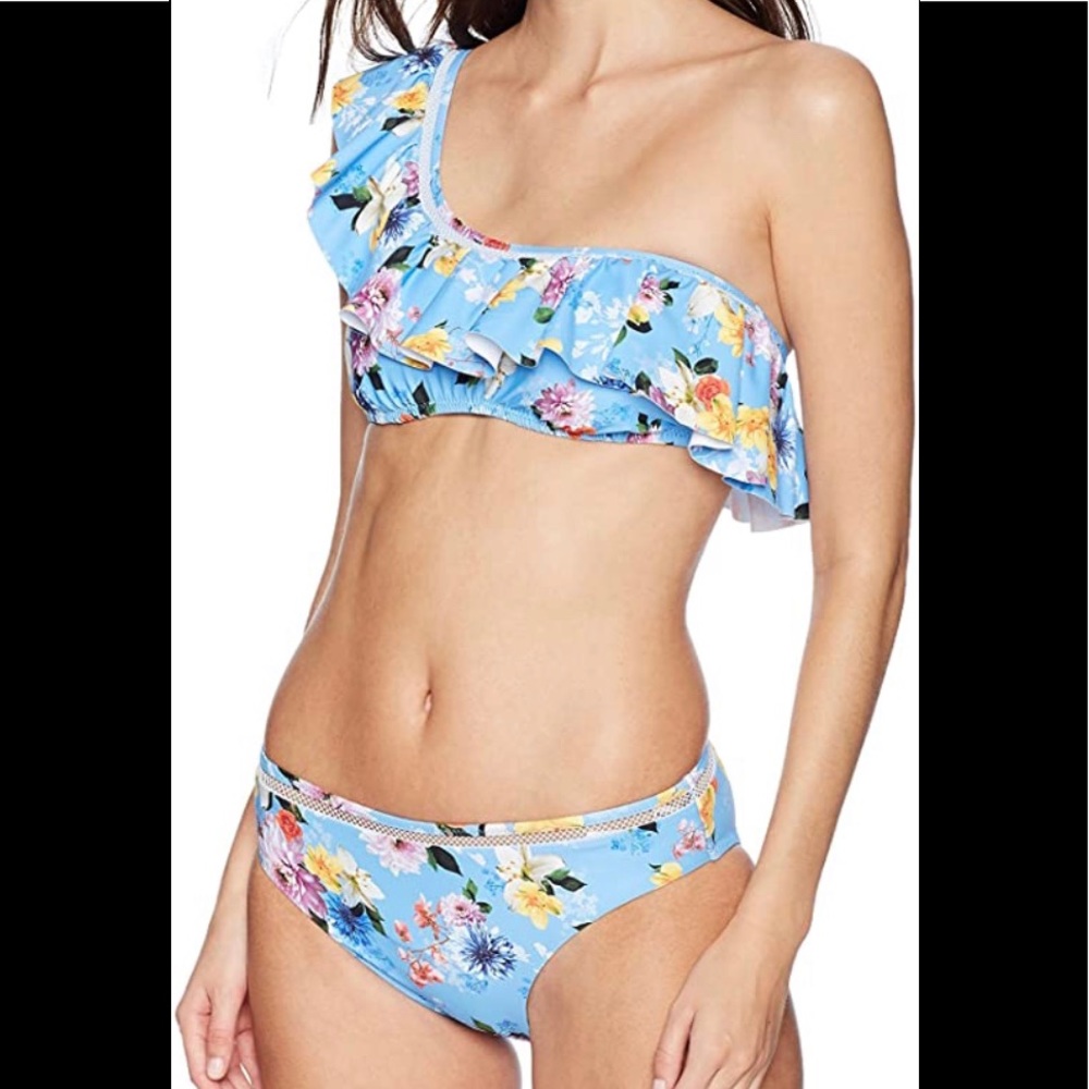 NWT Nanette Lepore Ruffle bikini top, medium